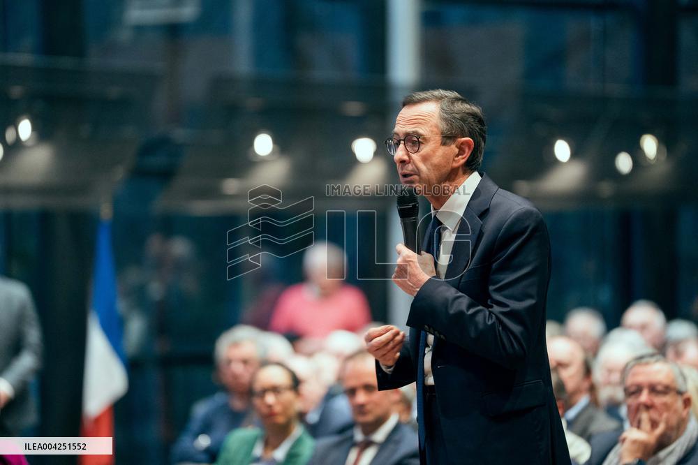 Bruno Retailleau meeting for the presidency of the Les Republicans group - Paris AJ