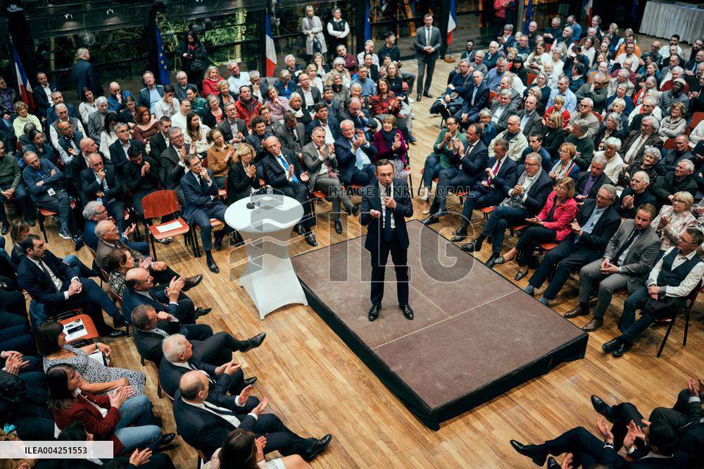 Bruno Retailleau meeting for the presidency of the Les Republicans group - Paris AJ