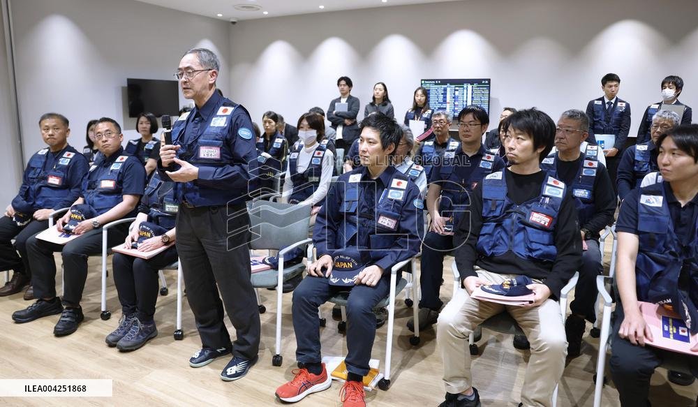 Japan to send medical team to quake-hit Myanmar