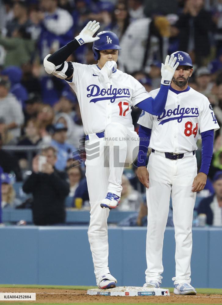 Baseball: Braves vs. Dodgers