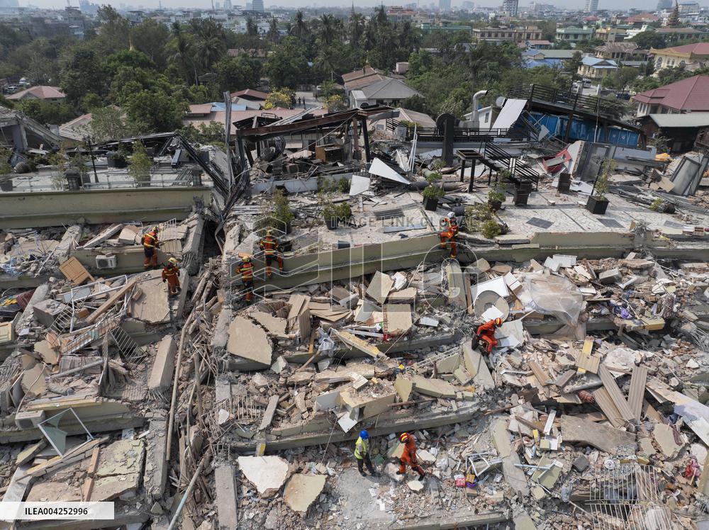 Rescuers Unite in Myanmar Quake Relief Efforts - Mandalay