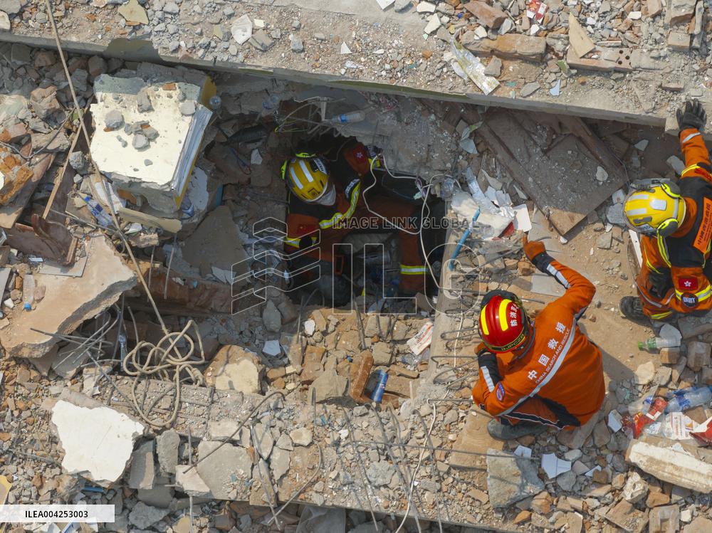 Rescuers Unite in Myanmar Quake Relief Efforts - Mandalay