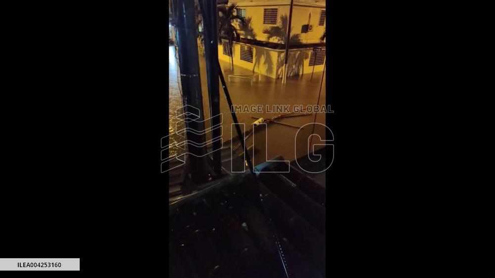 Ecuador: Flooding Disrupts Guayaquil After Heavy Rain