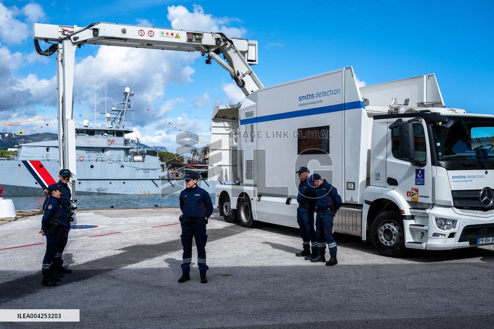 Illustration Douane at La-Seyne-sur-Mer