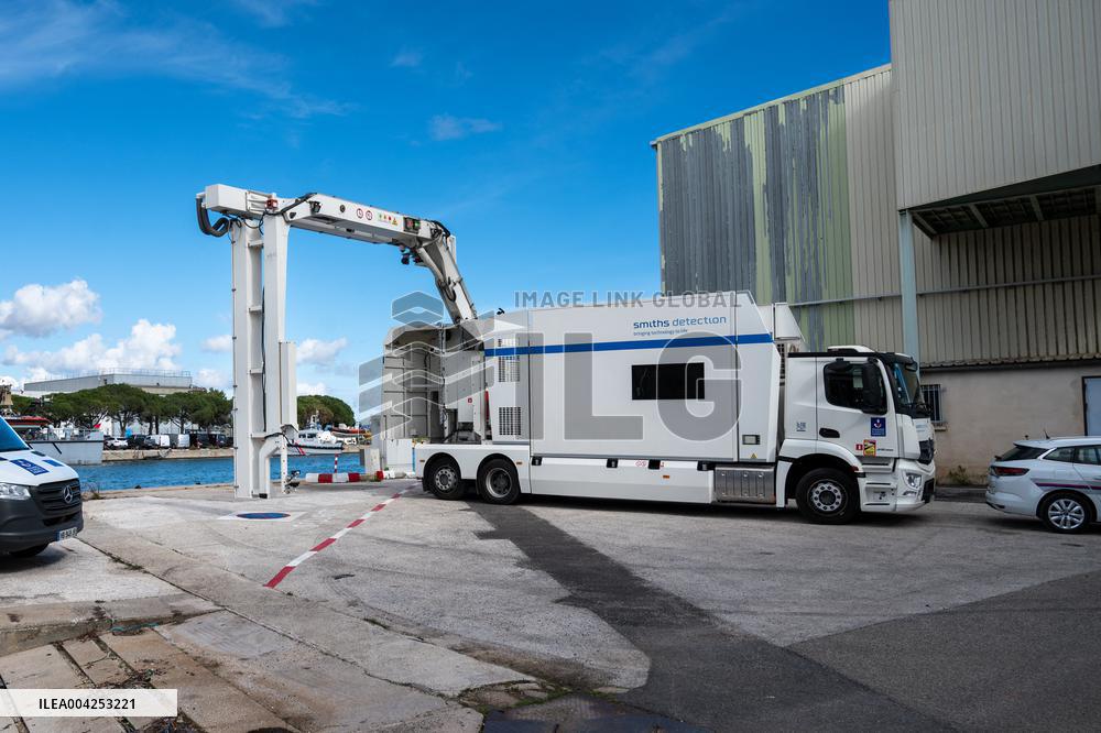 Illustration Douane at La-Seyne-sur-Mer