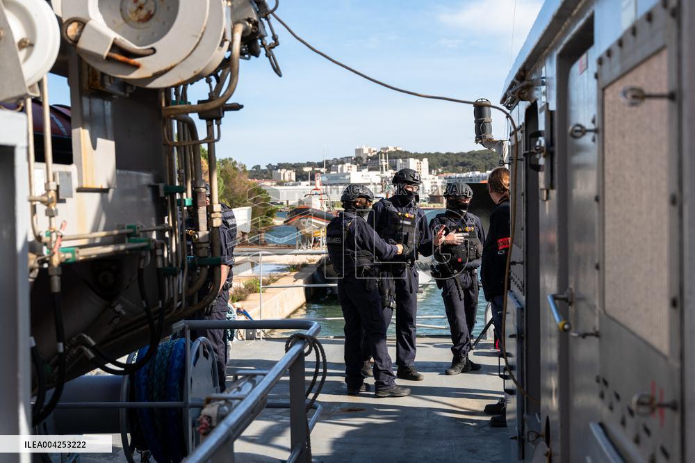 Illustration Douane at La-Seyne-sur-Mer