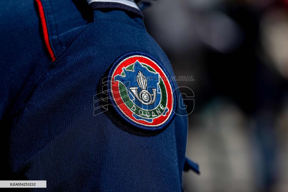 Illustration Douane at La-Seyne-sur-Mer