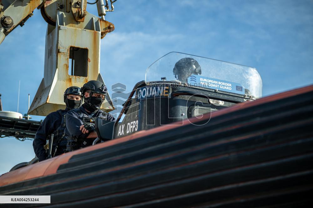 Illustration Douane at La-Seyne-sur-Mer