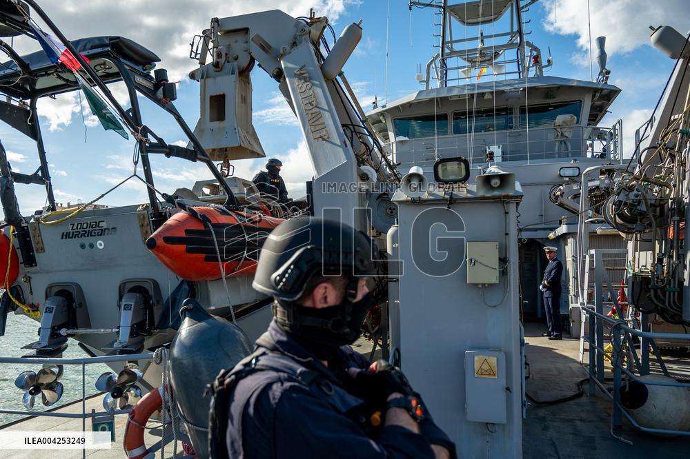 Illustration Douane at La-Seyne-sur-Mer