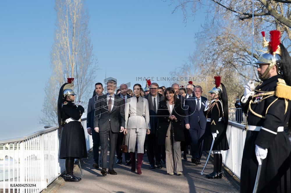 Danish Royal Couple Welcomed By The Mayor Of Paris - Paris