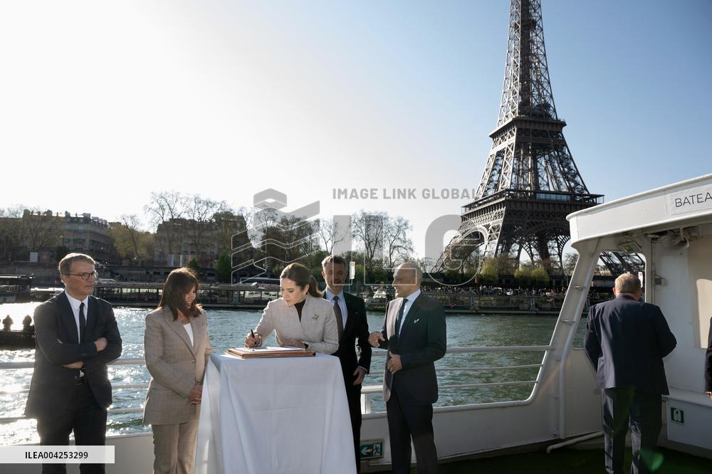 Danish Royal Couple Welcomed By The Mayor Of Paris - Paris