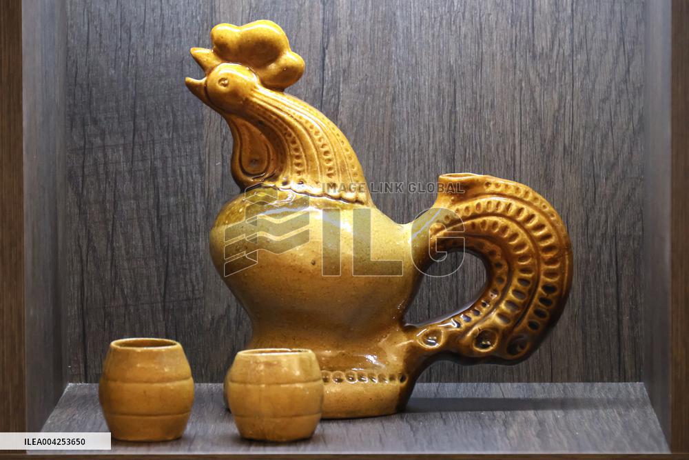 Exhibition of cockerels by Vasylkiv majolica plant