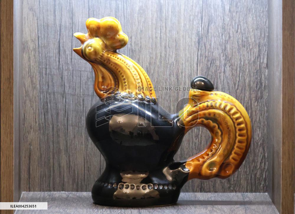 Exhibition of cockerels by Vasylkiv majolica plant