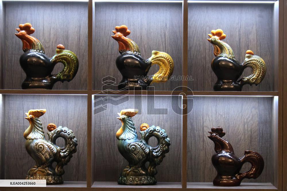 Exhibition of cockerels by Vasylkiv majolica plant