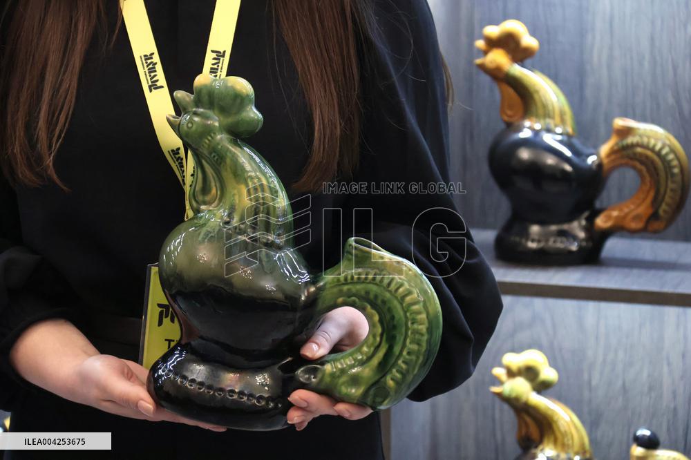 Exhibition of cockerels by Vasylkiv majolica plant