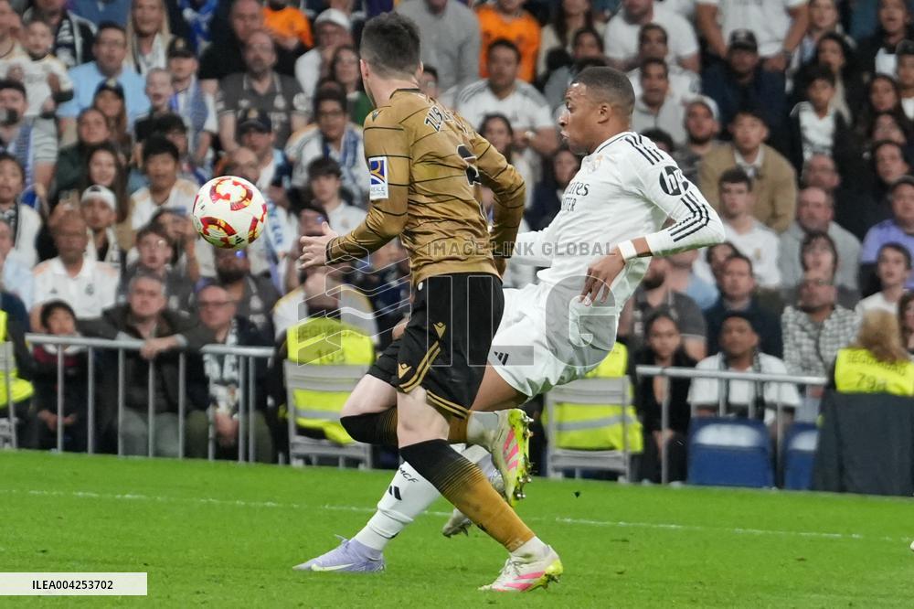 Copa Del Rey - Real Madrid v Real Sociedad