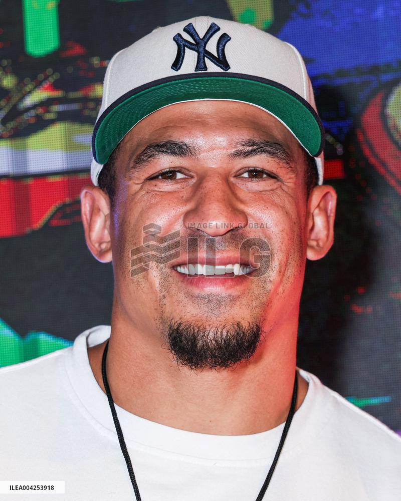 Sneaks Showdown At HyperX Arena - Las Vegas