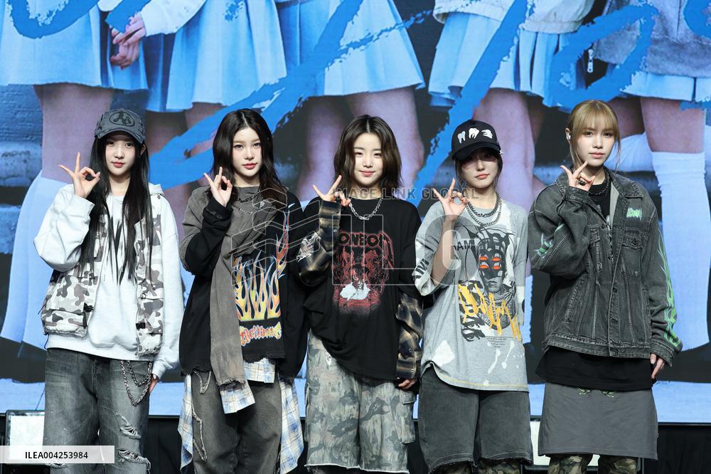 South Korean Girl Group YOUNG POSSE