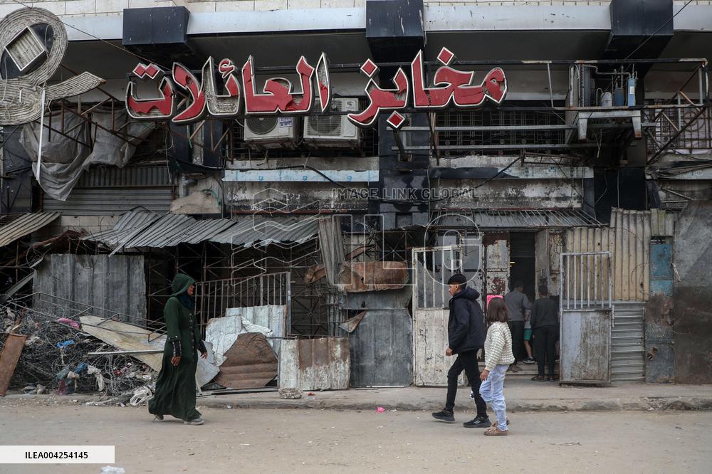 Israeli blockade forces all bakeries in Gaza to shut down