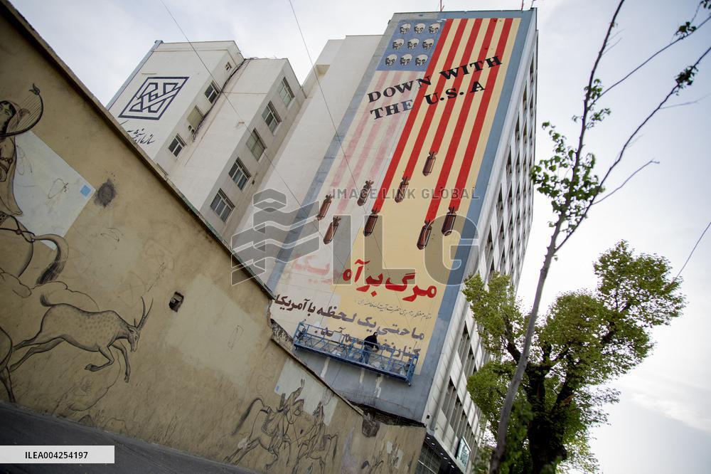 Anti US Mural in Tehran
