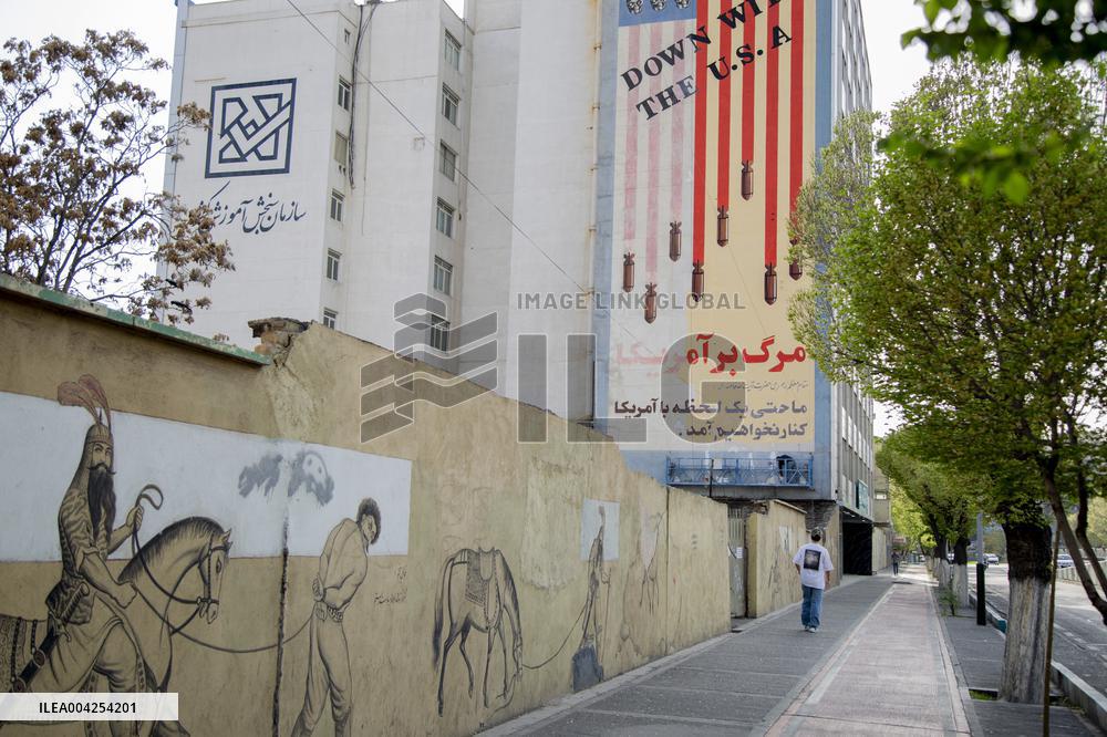 Anti US Mural in Tehran