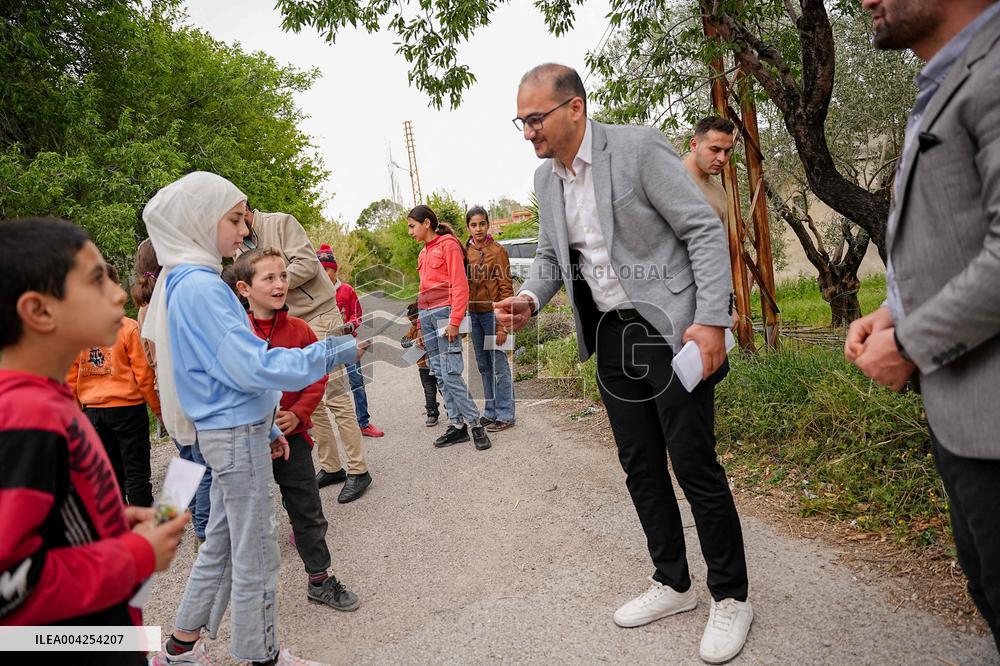 Members of the Syrian Sect visit people affected recently violence in Latakia - Syria