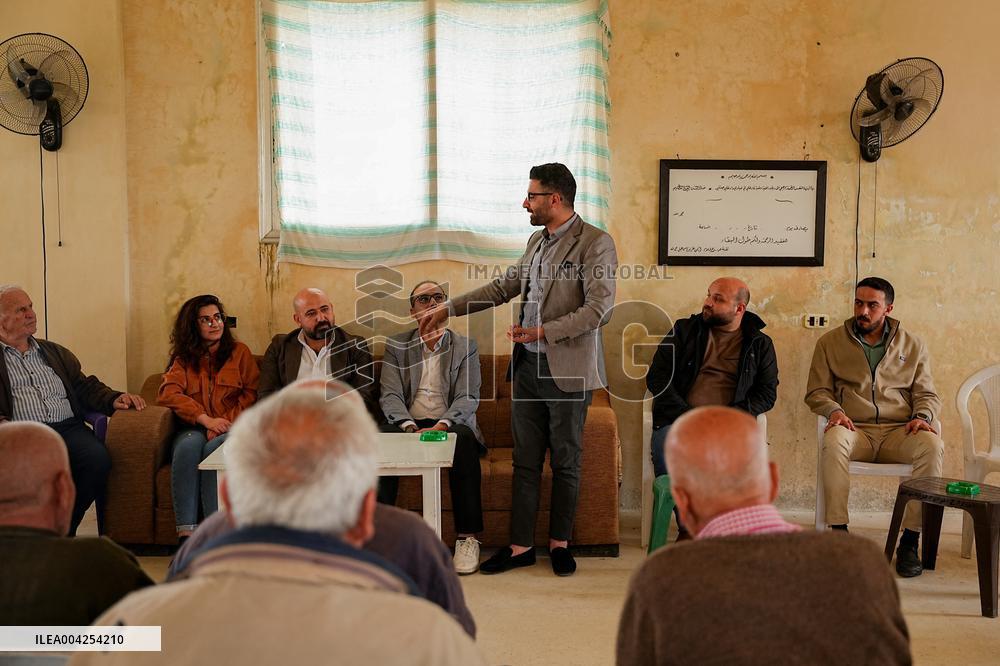 Members of the Syrian Sect visit people affected recently violence in Latakia - Syria