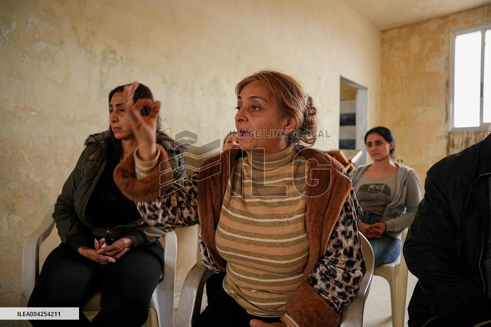 Members of the Syrian Sect visit people affected recently violence in Latakia - Syria