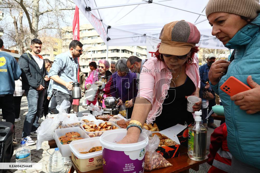 Support For The Opposition Calls ‘No Shopping Boycott’ - Ankara