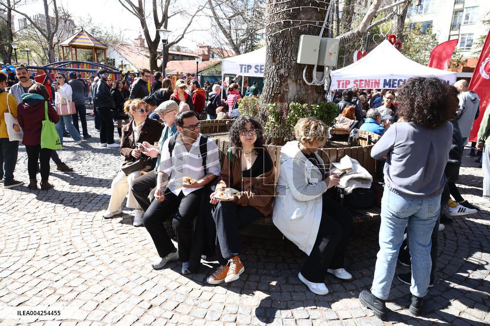 Support For The Opposition Calls ‘No Shopping Boycott’ - Ankara