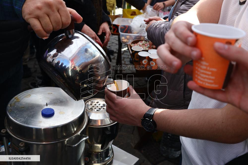 Support For The Opposition Calls ‘No Shopping Boycott’ - Ankara