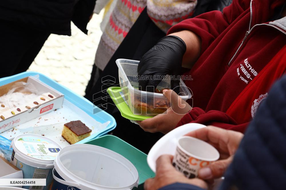 Support For The Opposition Calls ‘No Shopping Boycott’ - Ankara