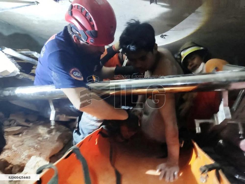 Man rescued in Nay Pyi Taw 5 days after quake - Myanmar