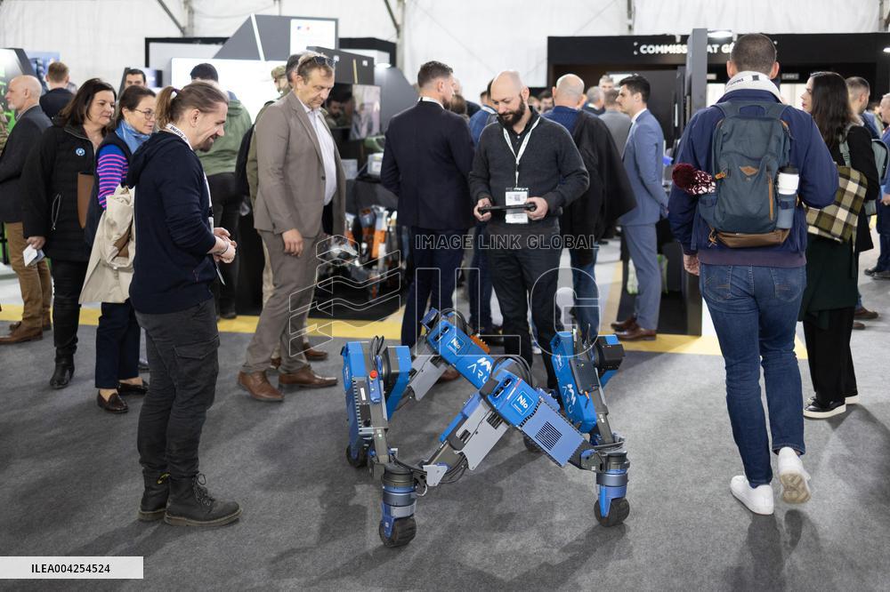 SOFINS Military Exhibition second day - Martignas-sur-Jalle