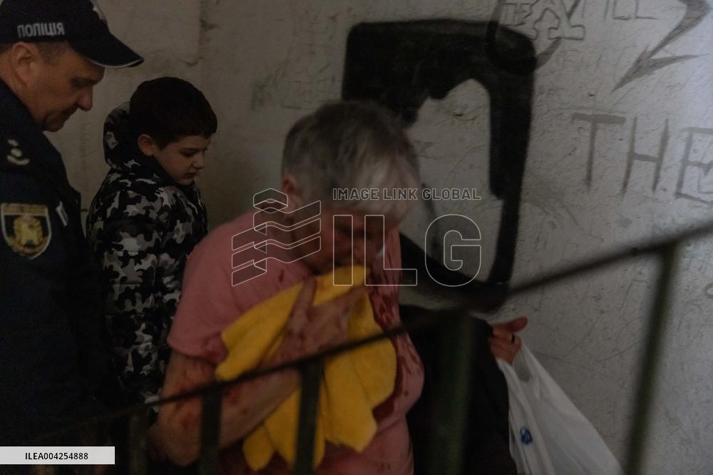 Russian UAV Molniya hits the eighth floor of a high-rise building - Kharkiv