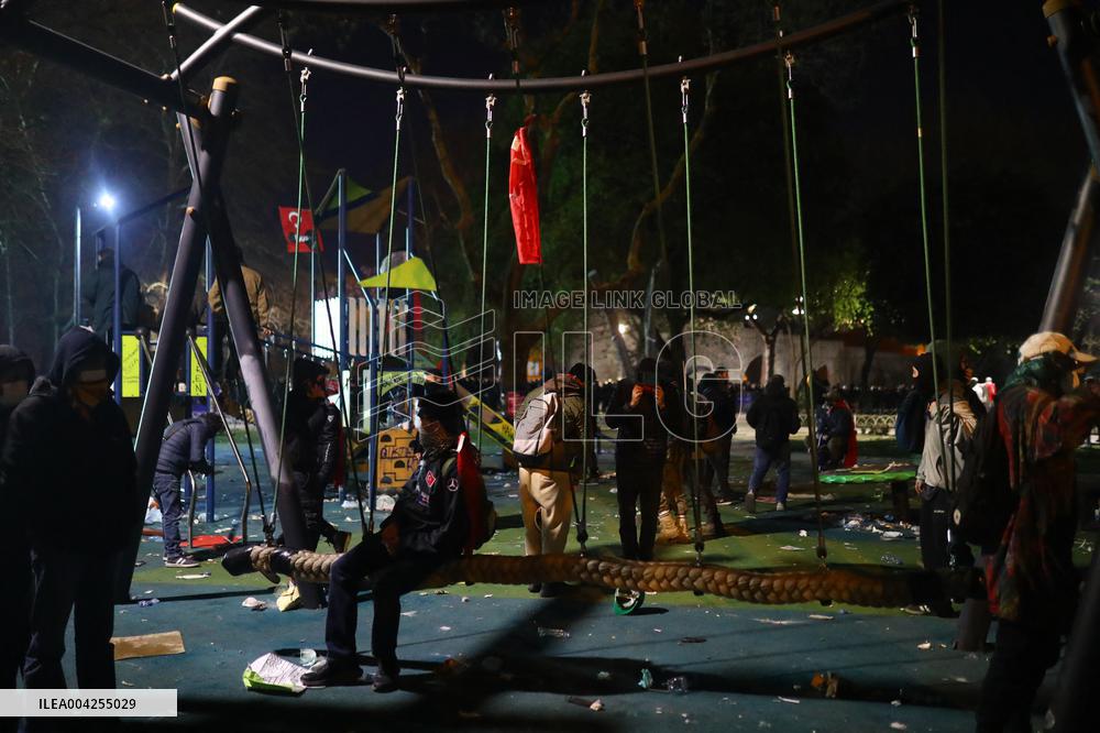 Protest in Istanbul over jailing of Erdogan's main rival