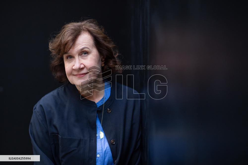 Reims Polar Anne Le Ny Portrait Session