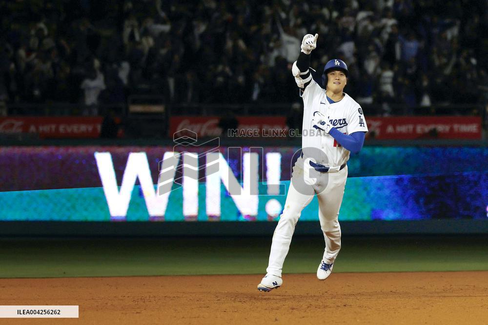 Baseball: Braves vs. Dodgers