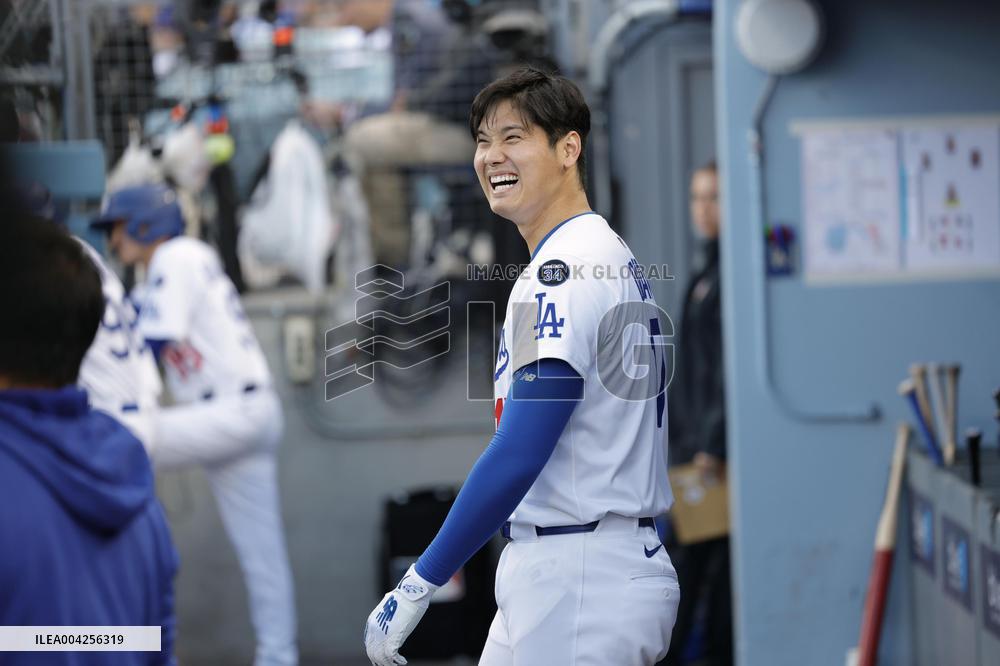Baseball: Braves vs. Dodgers
