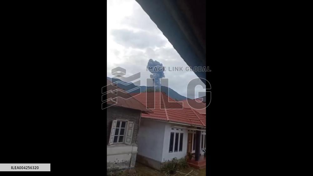 Indonesia: Mount Marapi Eruption Continues, Ash Reaches 1,500 Meters