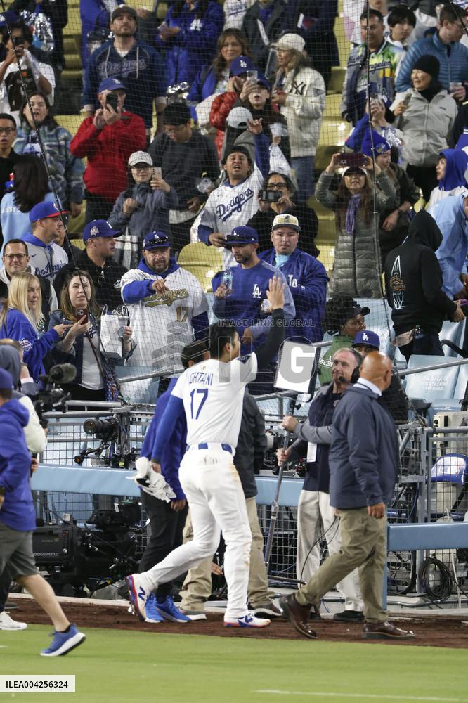 Baseball: Braves vs. Dodgers