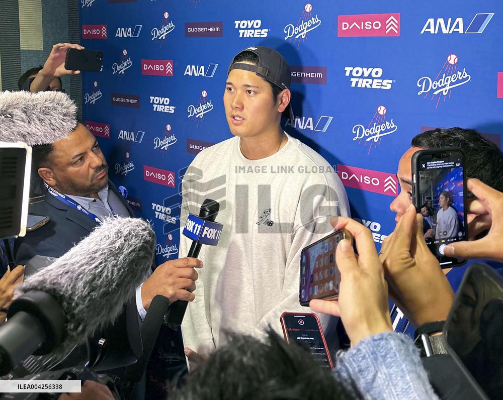 Baseball: Braves vs. Dodgers