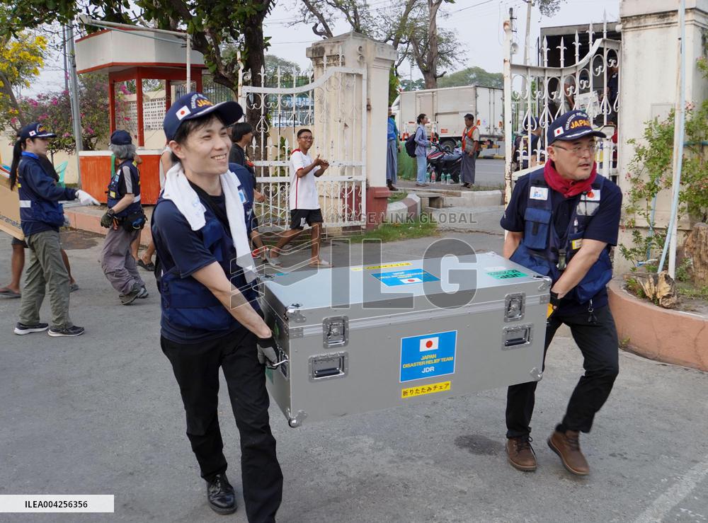 Japan medical team in quake-hit Myanmar