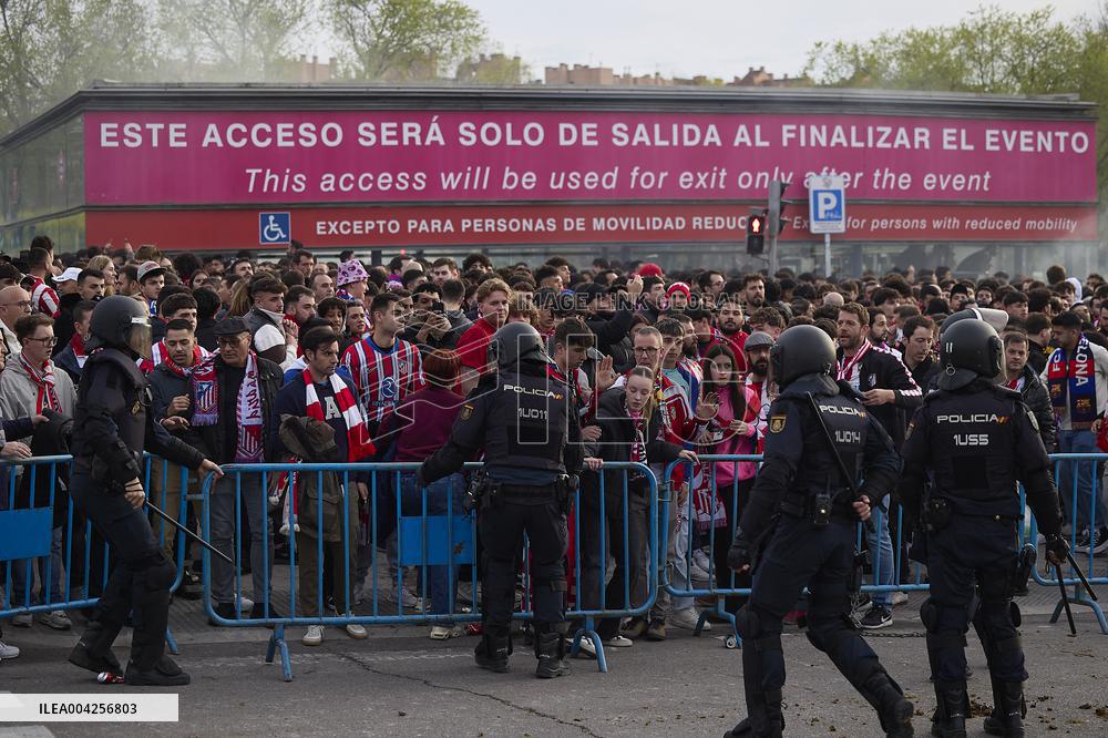 Electric Atmosphere for Atletico v FC Barcelona - Madrid