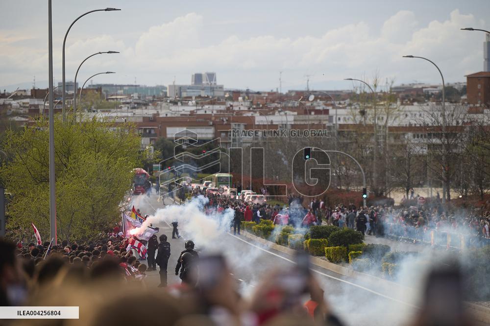 Electric Atmosphere for Atletico v FC Barcelona - Madrid
