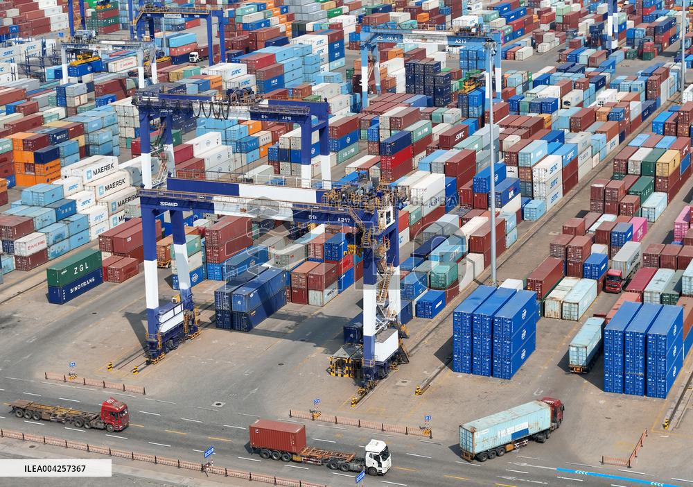 The United States Imposes Equivalent Tariffs