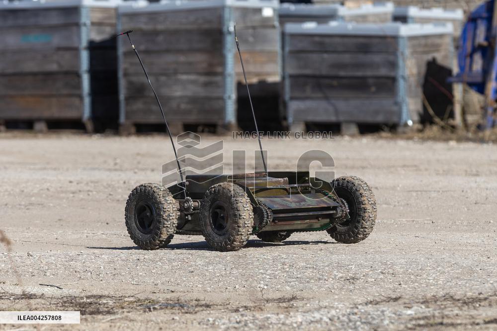 Land drone