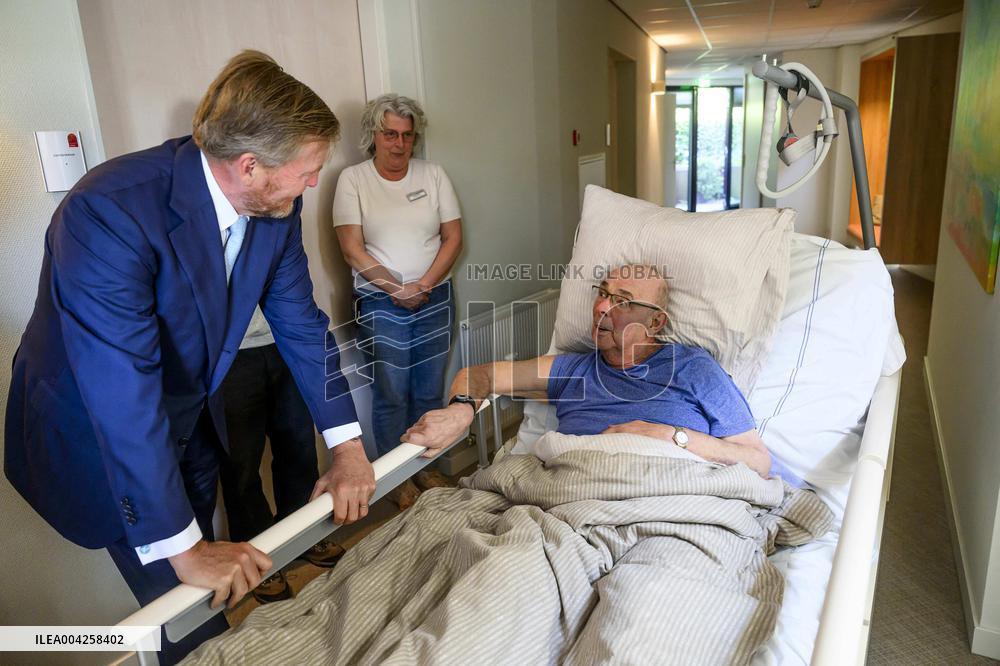 King Willem-Alexander Visits Hospice and Hospital - Netherlands