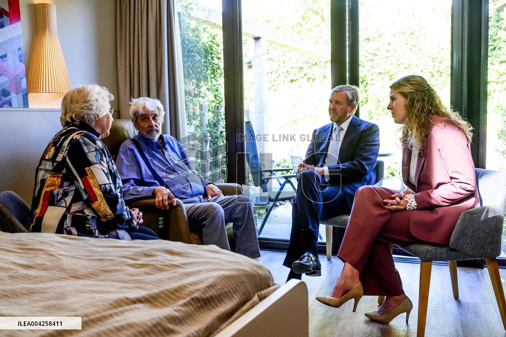 King Willem-Alexander Visits Hospice and Hospital - Netherlands