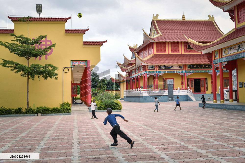 Shaolin Disciples Practice Kung Fu - Zambia